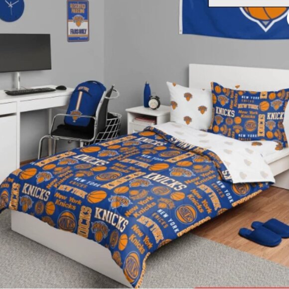 FOCO NBA Bucks Team Logo Bed in a Bag Comforter, Sheets, Pillow Cases - Picture 6 of 10